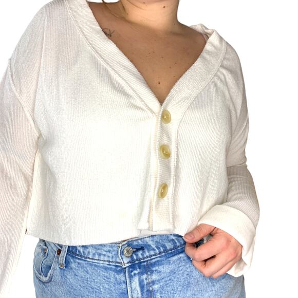 Urban Outfitters Cream Cropped Ribbed Cardigan Shirt Top Large - Picture 2 of 4